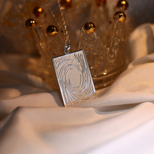 Load image into Gallery viewer, Silver/ Gold Blue-Eyes White Dragon Pendant & Chain