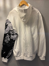 Load image into Gallery viewer, Limited Edition Chainsaw Man Tapestry Hoodie